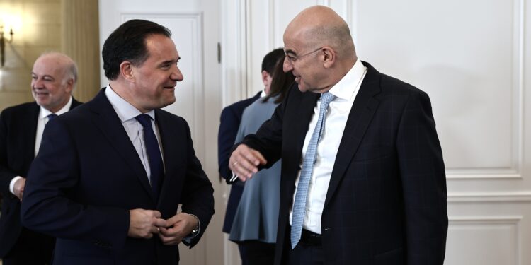 Η «λυκοφιλία» Άδωνι με Δένδια και η… αλλαγή ρότας