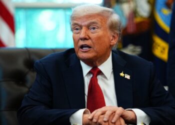 Ο Τραμπ δηλώνει έτοιμος να επικαλεστεί τον νόμο περί εξέγερσης, για να στείλει την Εθνοφρουρά στο Πόρτλαντ