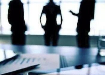 Ένας στους δύο εργαζόμενους έχει βιώσει διάκριση