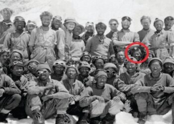 Πέθανε ο τελευταίος επιζών της αποστολής που κατέκτησε το Έβερεστ το 1953