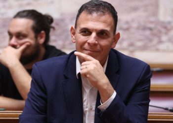 «Άνοιγμα» Καραμέρου σε Τσίπρα: «Πράξη υπέρβασης η παραίτησή του»