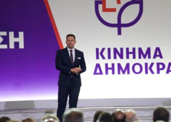 Ο Κασσελάκης έκαψε εξώδικο του Δημητριάδη (βίντεο)