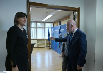 Τρέμουν στο Μαξίμου με Κοβέσι