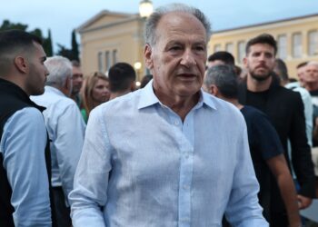 «Μύρισαν» εκλογές και κήρυξαν επιστράτευση των «παλιοσειρών» στη Χαριλάου Τρικούπη