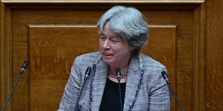 Ανοιχτή σε ένταξη στο «κόμμα Τσίπρα» η ανεξάρτητη Αθηνά Λινού – «Μου έχει γίνει πρόταση και από τη ΝΔ»