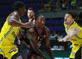 Μακάμπι και Χαποέλ Τελ Αβίβ ζητούν να επιστρέψουν οι εντός έδρας αγώνες τους στο Ισραήλ