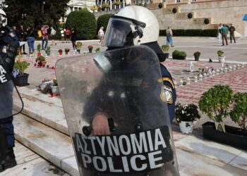 Επιστροφή της κυβέρνησης στο δόγμα «νόμος και τάξη»