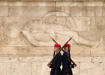 Βουλή: Αντίστροφη μέτρηση για την κατάθεση της τροπολογίας για το μνημείο του Αγνώστου Στρατιώτη 