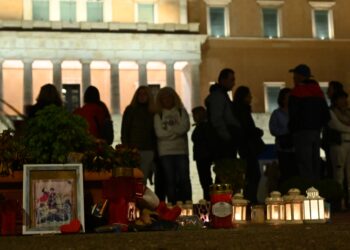 Βουλή: Με 159 ψήφους πέρασε η τροπολογία για το Μνημείο του Αγνωστου Στρατιώτη