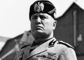 Χίλιοι νοσταλγοί του Μουσολίνι στην Πρεντάπιο