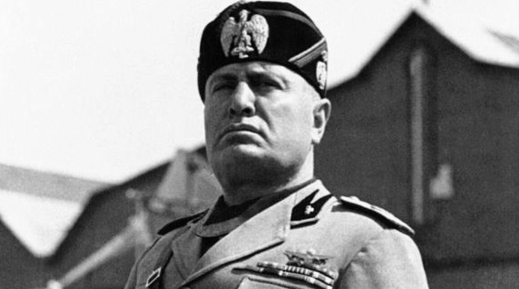 Χίλιοι νοσταλγοί του Μουσολίνι στην Πρεντάπιο