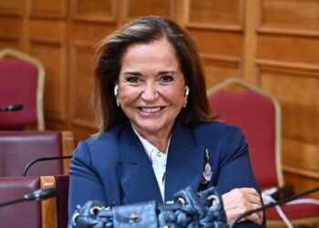 Η Ντόρα προτείνει στον Μητσοτάκη να πάρει τις συμβουλές… Σαμαρά και Τσίπρα για την Εξωτερική Πολιτική