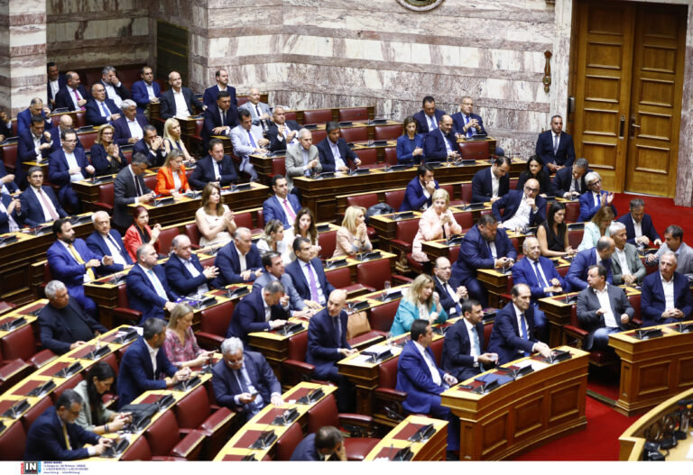 ΕΛΤΑ: Πυρ ομαδόν από 80 βουλευτές της ΝΔ… δεν είμαστε κερατάδες!