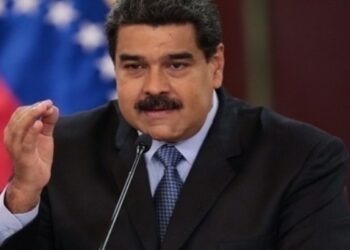 «Όχι στον τρελό πόλεμο»: Μαδούρο προς Αμερικανούς