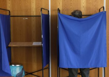 Δημοσκόπηση Interview: Οι πολίτες προτιμούν «χάος» από Μητσοτάκη – Στο όριο της εκπροσώπησης ο ΣΥΡΙΖΑ