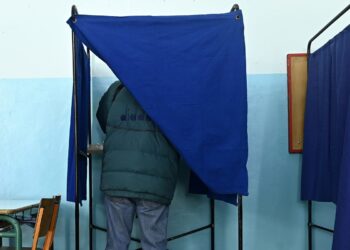 Δημοσκόπηση Political: Τι λένε οι πολίτες για Τσίπρα και Καρυστιανού – Θέλει πρόωρες εκλογές η πλειοψηφία