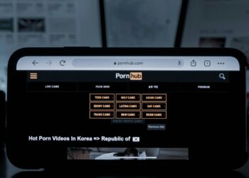 Θεσσαλονίκη: Χειροπέδες σε δύο μέλη διεθνούς σπείρας που διακινούσε παιδική πορνογραφία