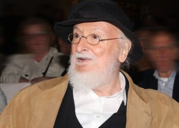 Διονύσης Σαββόπουλος:  Τι λένε οι γιατροί για την υγεία του