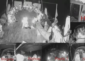 Δραματικές στιγμές: Το Ισραήλ επιτέθηκε στον στολίσκο – Αγωνία για τα πληρώματα (live εικόνα)