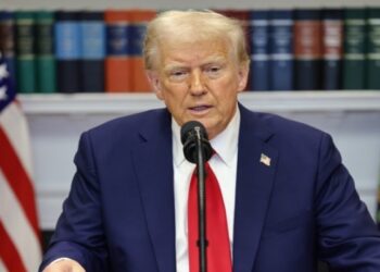 Τραμπ: «Ανάρμοστη» η δοκιμή από τη Ρωσία ενός νέου πυρηνοκίνητου πυραύλου κρουζ