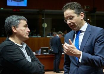 Τι απαντά ο Τσακαλώτος για τη διαπραγμάτευση με τους δανειστές το καλοκαίρι του 15