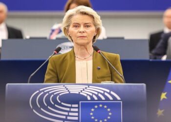 Φον ντερ Λάιεν: Το Ευρωπαϊκό Κοινοβούλιο απέρριψε τις δύο προτάσεις μομφής κατά της