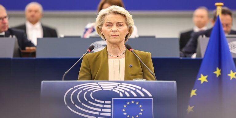 Η Φον ντερ Λάιεν «κλείδωσε» τις πόρτες στη σύνοδο μέχρι να τα βρουν για την Ουκρανία