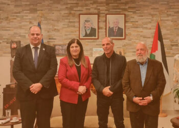Συνάντηση Βαρουφάκη με την Υπουργό Εξωτερικών της Παλαιστίνης