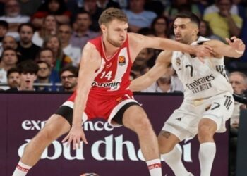 Για τη δεύτερη διαδοχική νίκη ο Ολυμπιακός κόντρα στην Εφές