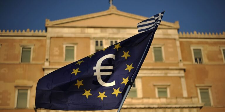 Ιδιωτικοποιήσεις χωρίς φρένο, χρέος χωρίς ταβάνι – Τι βγαίνει στο σφυρί τα επόμενα χρόνια