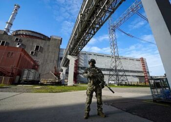 Οι φόβοι του Ζελένσκι για πυρηνικό ατύχημα στο μεγαλύτερο σταθμό της Ευρώπης