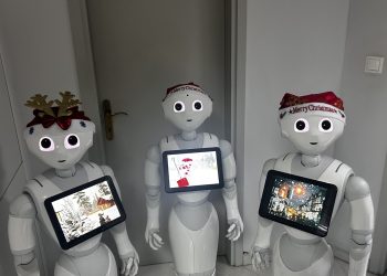 «Καλήν εσπέραν, άρχοντες»: Μια… παρέα ρομπότ λέει τα κάλαντα (φωτό)