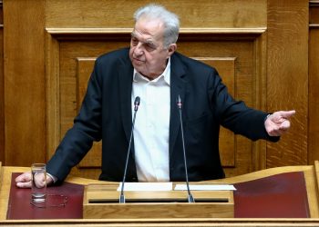 Θλίψη για τον θάνατο του Αλέκου Φλαμπουράρη – Τι αναφέρει ο πολιτικός κόσμος