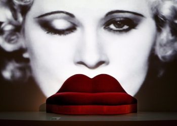 Μέι Γουέστ: «H πιο επικίνδυνη γυναίκα στις ΗΠΑ»