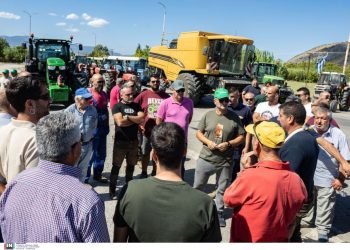 Οι αγρότες αποφασίζουν «έξοδο» στα μπλόκα: Πανθεσσαλική σύσκεψη την Τρίτη