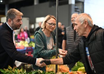 Ανδρουλάκης: «Ο Πρωθυπουργός πρωταγωνιστής της καταστροφής του πρωτογενούς τομέα»