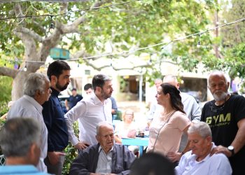 Ανδρουλάκης σε TikTok: Η περιφέρεια δεν μπορεί να ερημώσει