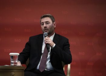 Νίκος Ανδρουλάκης: Θέλει άνοιγμα στην κεντροαριστερά ως ανάχωμα στον Τσίπρα