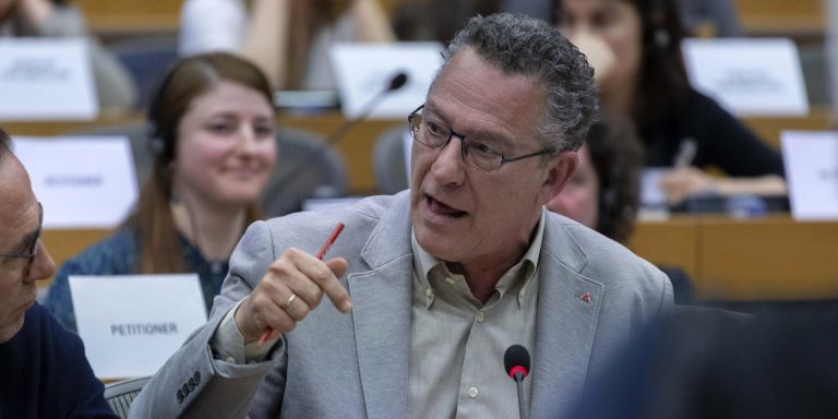 Κώστας Αρβανίτης για Φαραντούρη: Δεν διεγράφη λόγω Καρυστιανού