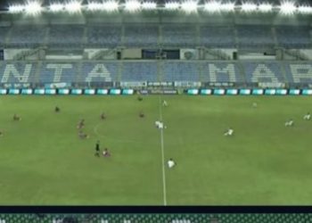 Γιατί ξάπλωσαν στο χορτάρι ποδοσφαιριστές στην Κολομβία;