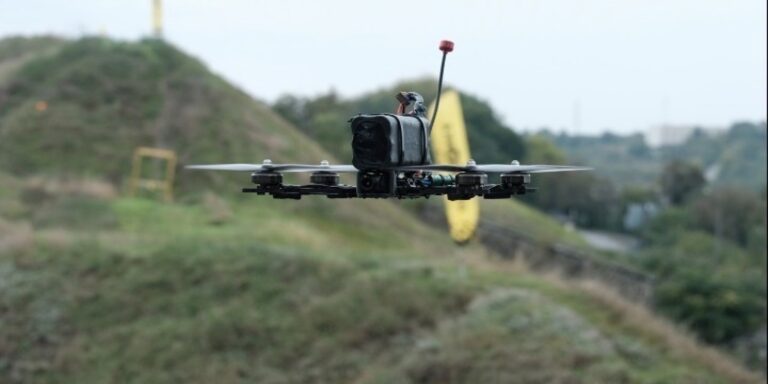 Σουηδία: Επένδυση 437 εκατομμυρίων σε drones και πολεμική τεχνολογία