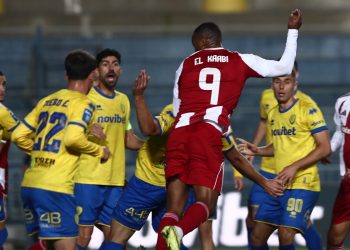 Με κεφαλιά «φωτιά» του Ελ Κααμπί ο Ολυμπιακός «λύγισε» τον Παναιτωλικό