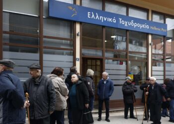 ΕΛΤΑ: Εδωσαν σε ιδιώτη τη μεταφορά δεμάτων μεταξύ Αθήνας – Θεσσαλονίκης