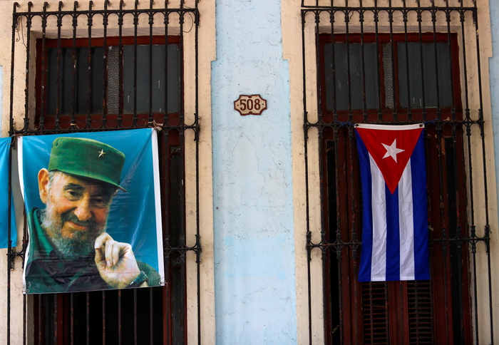 Σαν σήμερα απεβίωσε ο Φιντέλ Κάστρο