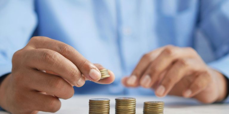 Έρχεται φορολογικό τσουνάμι: Ποιοι θα πληρώσουν τα περισσότερα