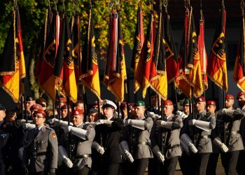 Τρίζουν τα κόκκαλα της Ιστορίας από τον επανεξοπλισμό της Γερμανίας