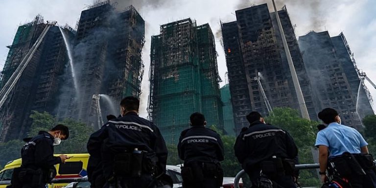 Χονγκ Κονγκ: Στους 94 οι νεκροί και 76 οι τραυματίες από τη φονική φωτιά (βίντεο)