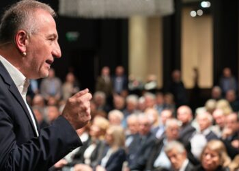 Καλαφάτης στο MET: μεταξύ μανιφέστου και… class reunion