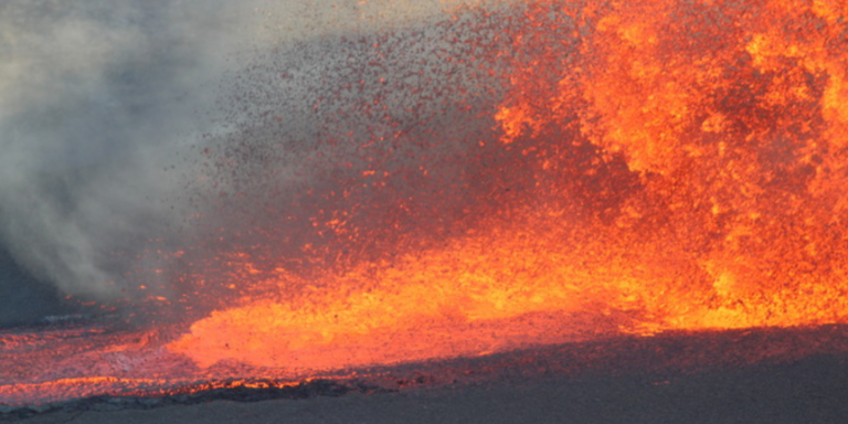 Εξερράγη ξανά το ηφαίστειο Κιλαουέα – Εκτοξεύτηκε λάβα στα 400 μέτρα (βίντεο)