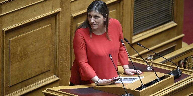 Ζωή Κωνσταντοπούλου: Εκνευρίστηκε με ερώτηση και έκλεισε το τηλέφωνο στην εκπομπή της Σίσσυς Χρηστίδου (βίντεο)